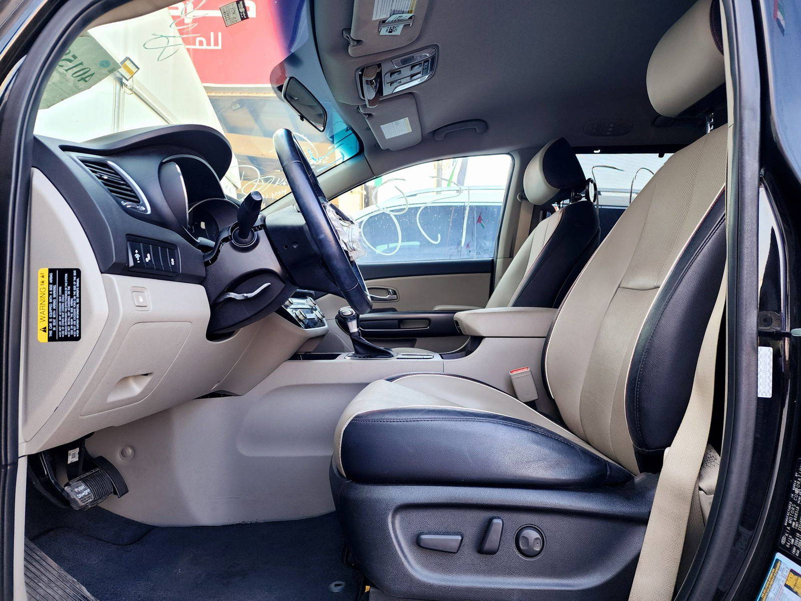 2019 KIA SEDONA — 45262 Miles — Lot 40158497 — Souq - Marhaba Auctions Used Cars - Image 8