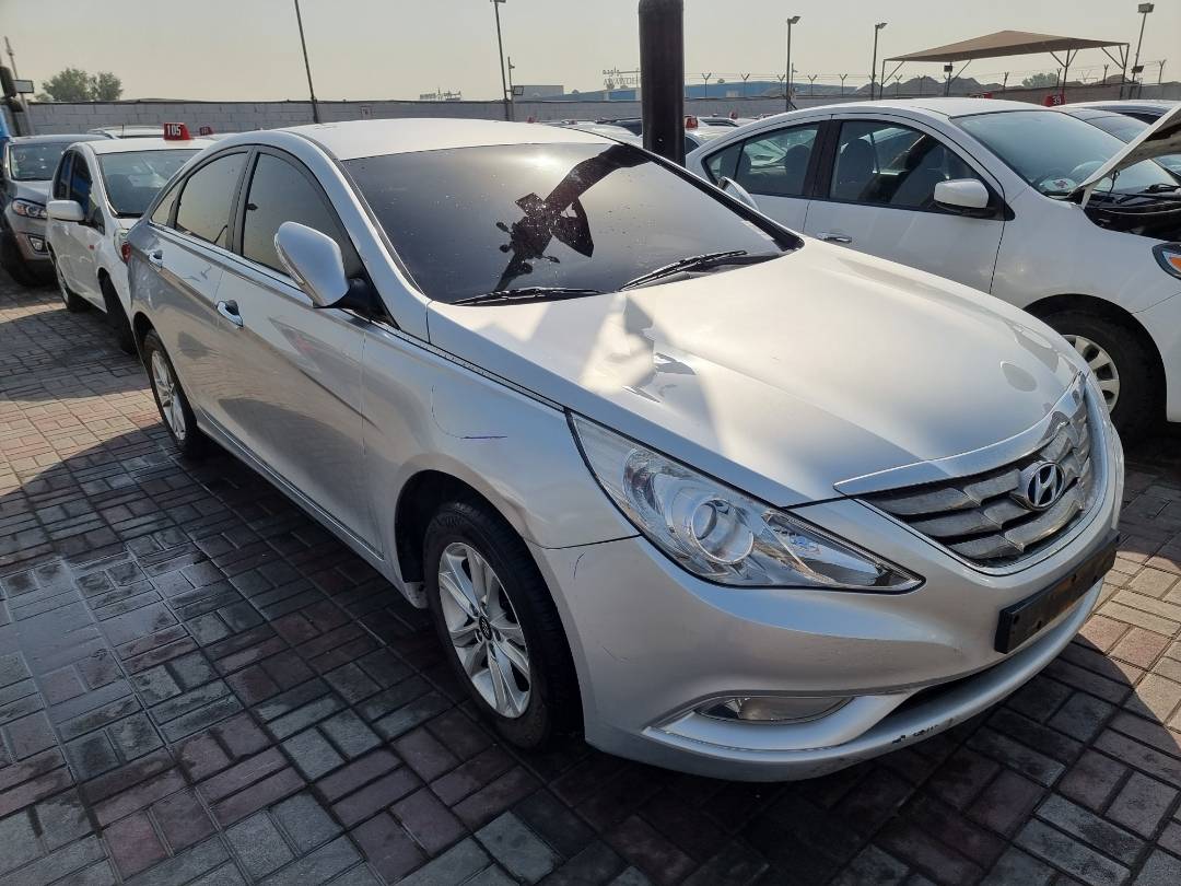 2010 HYUNDAI SONATA — 177335 KM — Lot 124587 — Souq - Marhaba Auctions Used Cars - Image 3