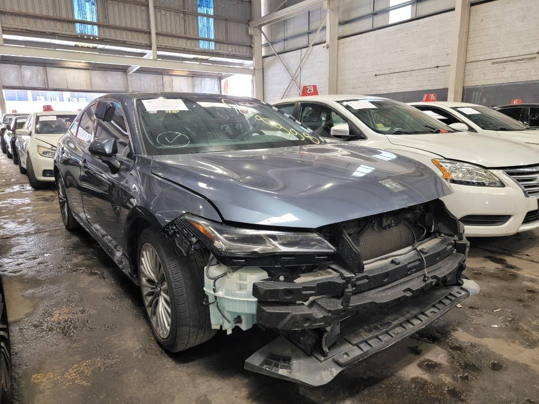 2019 TOYOTA AVALON — 71978 Miles — Lot 008998 — Main - Marhaba Auctions Used Cars - Image 4