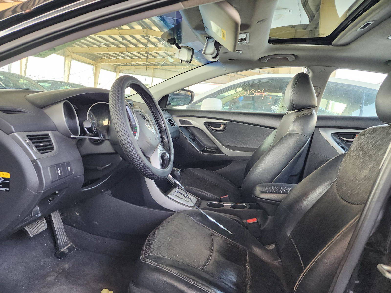 2011 HYUNDAI ELANTRA — 156317 Miles — Lot 39199916 — Souq - Marhaba Auctions Used Cars - Image 9