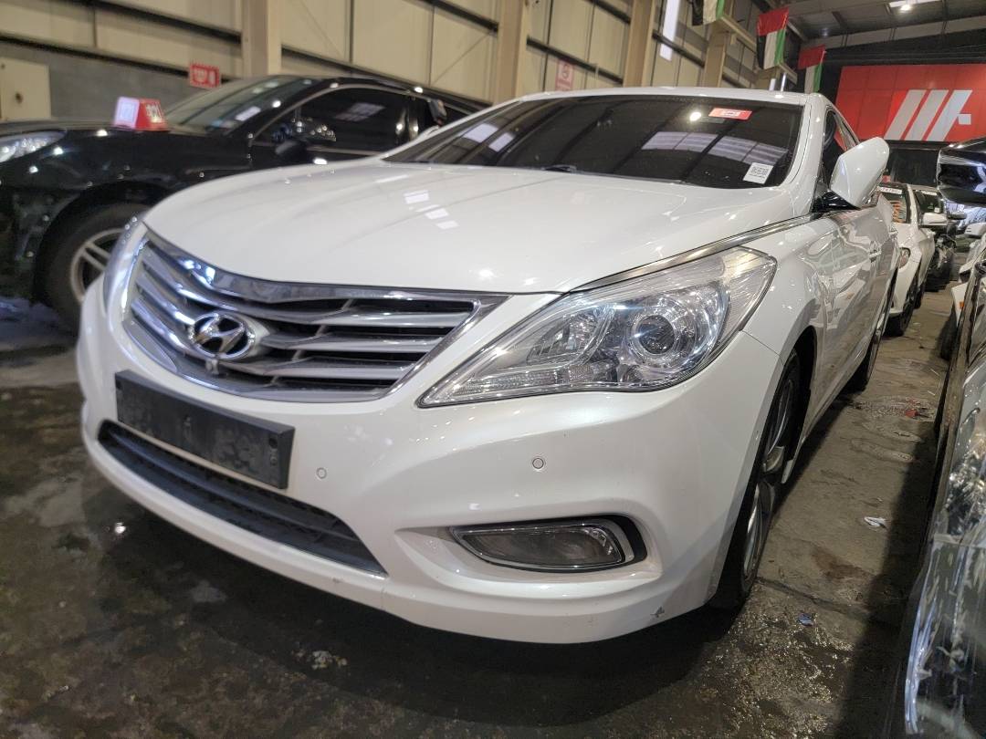 2011 HYUNDAI GRANDEUR — 254766 KM — Lot A009720 — Main - Marhaba Auctions Used Cars - Image 5