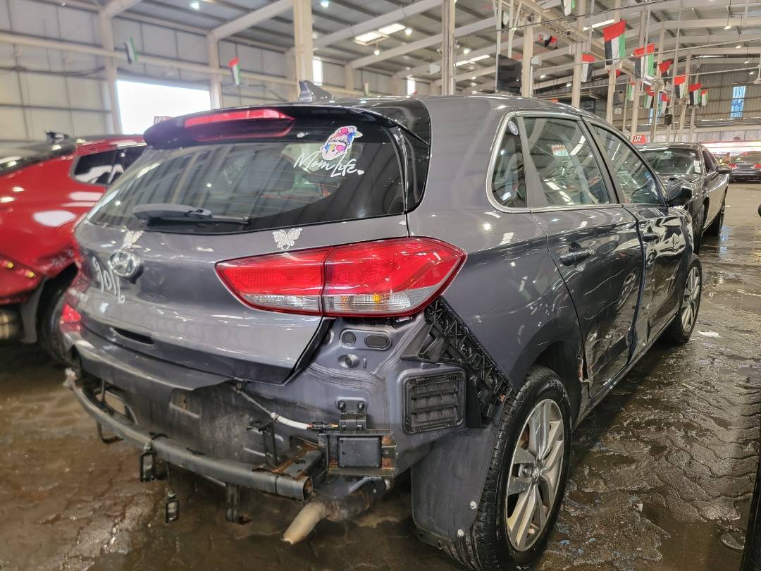 2018 HYUNDAI ELANTRA GT — 114381 KM — Lot 067585 — Souq - Marhaba Auctions Used Cars - Image 3