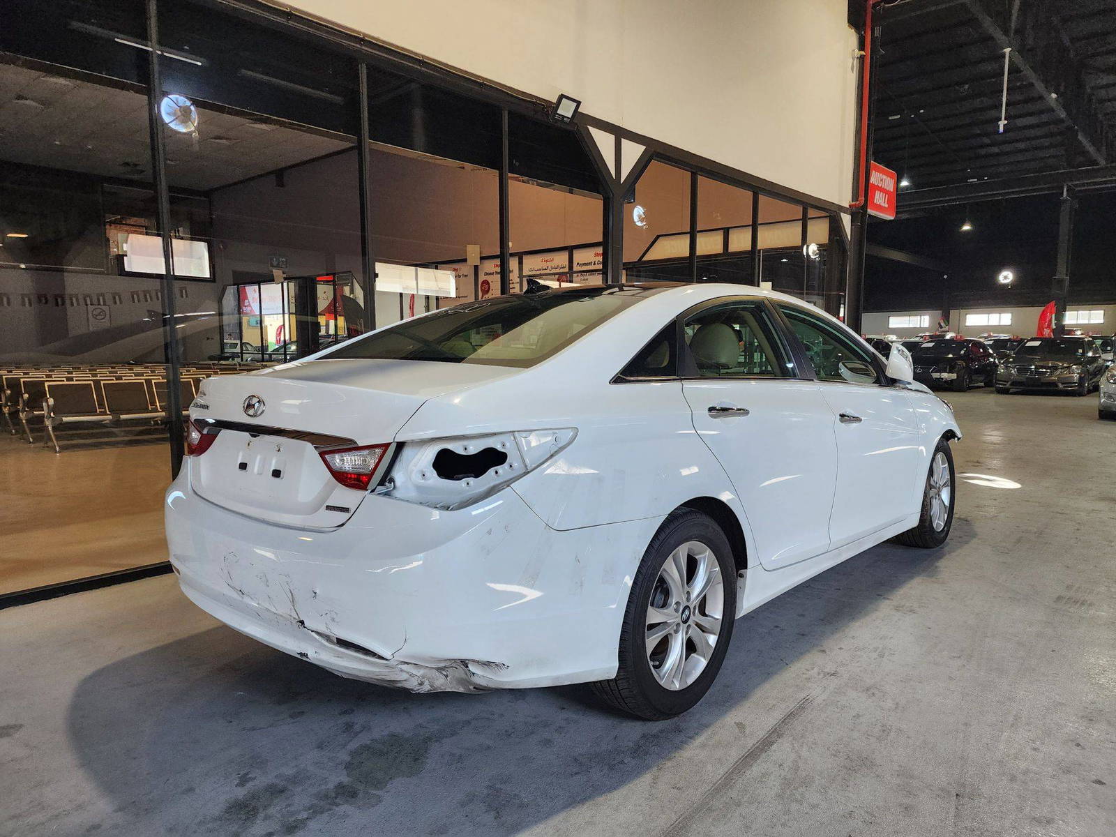 2013 HYUNDAI SONATA — 142304 Miles — Lot 86420 — Al Quoz - Marhaba Auctions Used Cars - Image 4