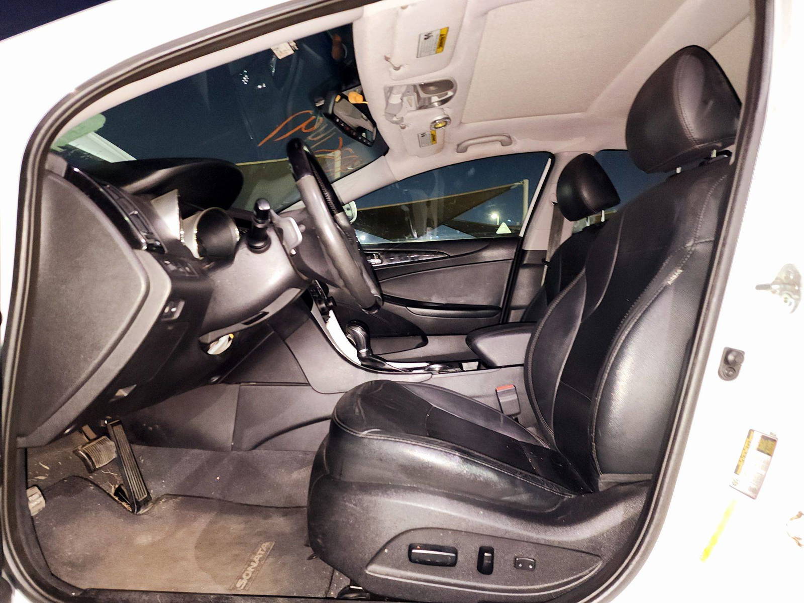 2013 HYUNDAI SONATA — 180320 Miles — Lot 40351497 — Souq - Marhaba Auctions Used Cars - Image 9