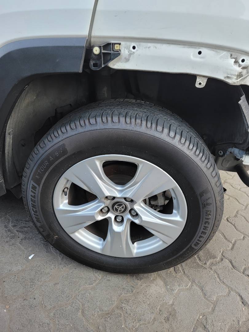 2019 TOYOTA RAV4 — 133643 Miles — Lot 39813072 — Main - Marhaba Auctions Used Cars - Image 9