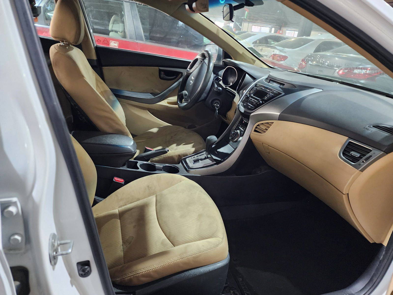 2013 HYUNDAI ELANTRA — 215599 Miles — Lot 317624 — Al Quoz - Marhaba Auctions Used Cars - Image 10