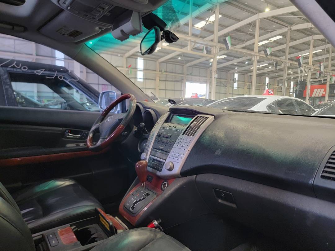 2004 LEXUS RX 330 — 384551 KM — Lot 0056648 — Main - Marhaba Auctions Used Cars - Image 6