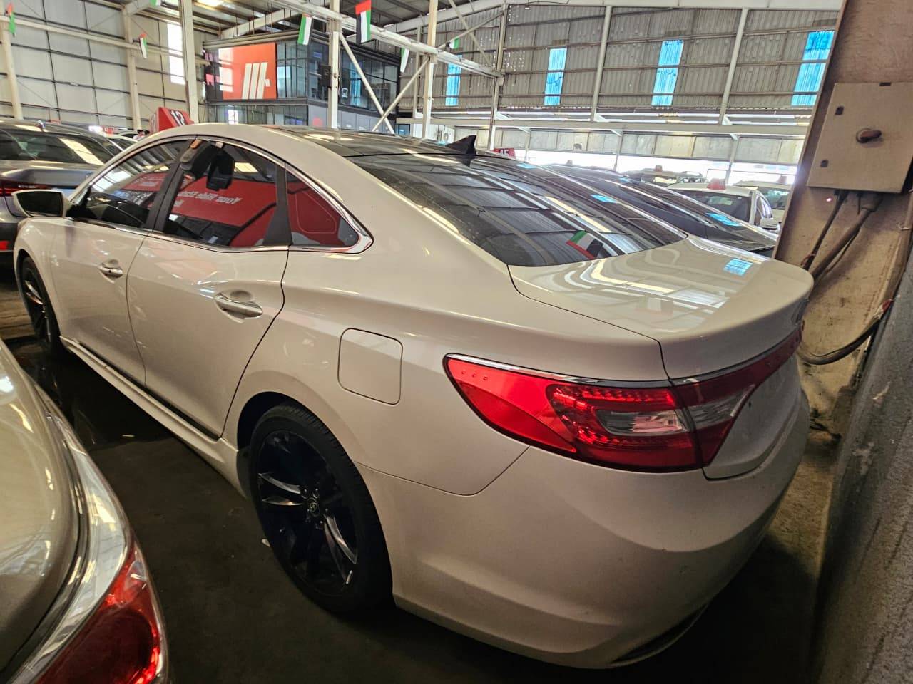 2012 HYUNDAI GRANDEUR — 168933 KM — Lot CBCA103766 — Main - Marhaba Auctions Used Cars - Image 5