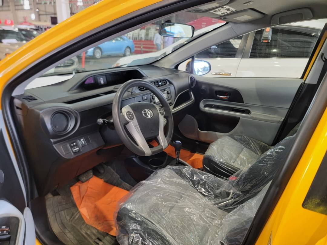 2014 TOYOTA PRIUS C — 155838 Miles — Lot 1078965 — Main - Marhaba Auctions Used Cars - Image 6