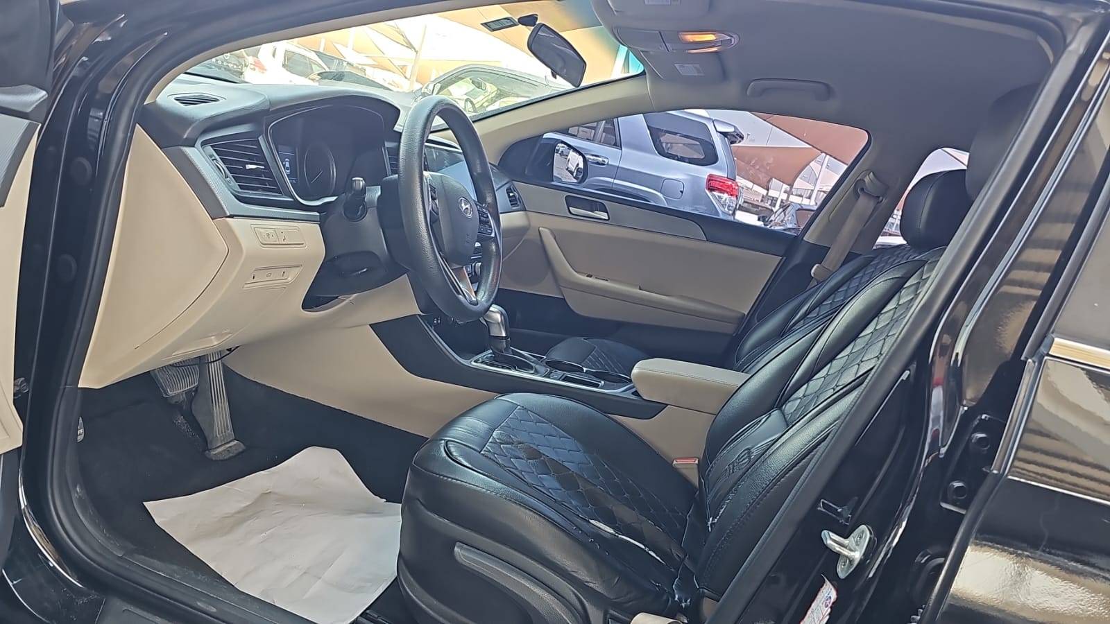 2018 HYUNDAI SONATA — 90118 Miles — Lot H699022 — Souq - Marhaba Auctions Used Cars - Image 9