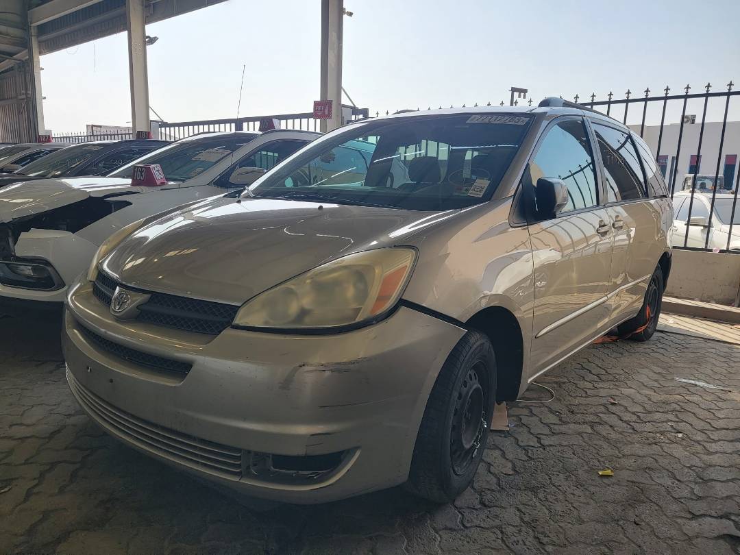 2004 TOYOTA SIENNA — 179849 Miles — Lot 77112783 — Ind. 12 - Marhaba Auctions Used Cars - Image 3