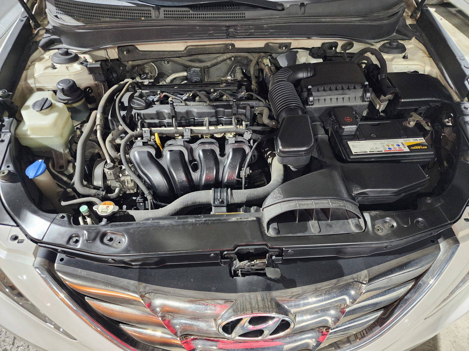 2010 HYUNDAI SONATA — 221550 KM — Lot 215487 — Main - Marhaba Auctions Used Cars - Image 12
