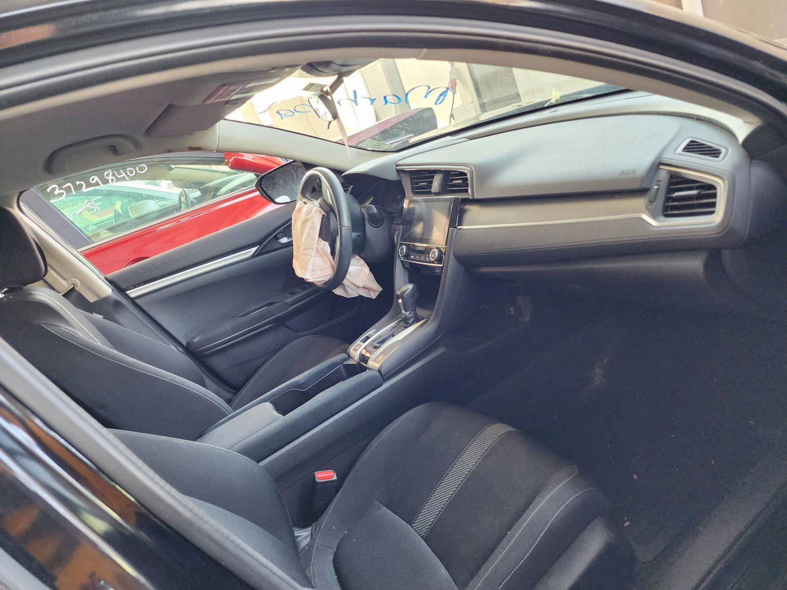 2018 HONDA CIVIC — 62841 KM — Lot 036441 — Ind. 12 - Marhaba Auctions Used Cars - Image 5