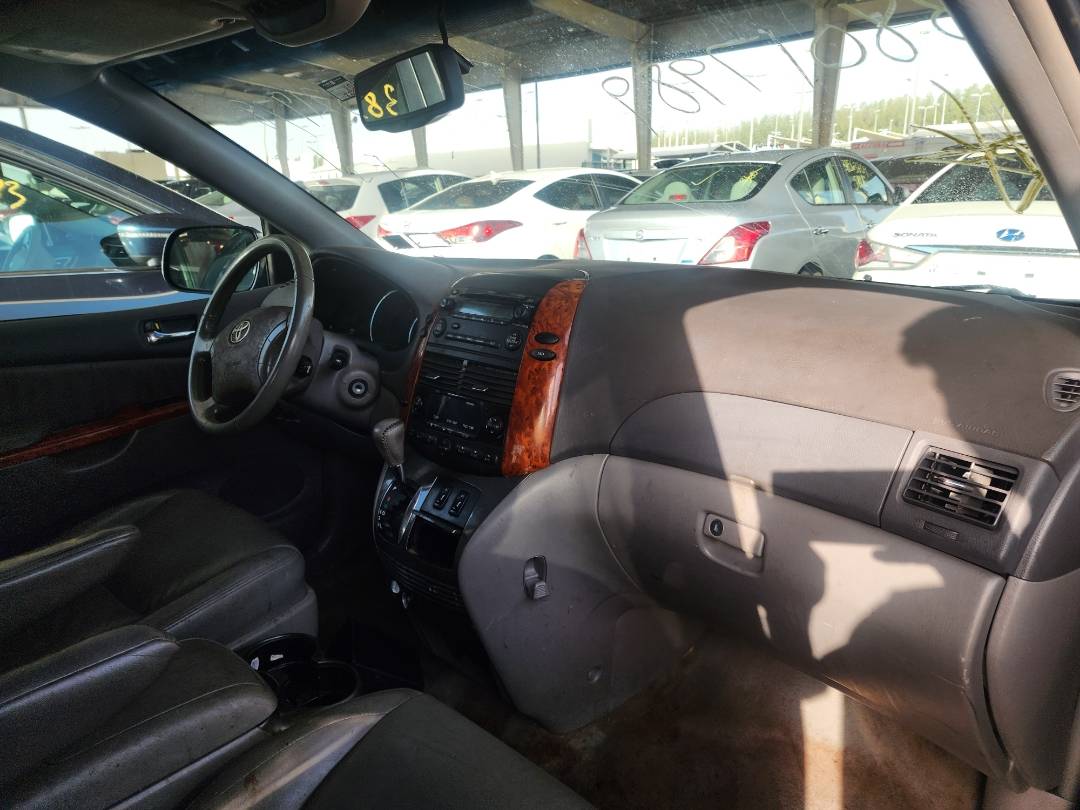 2010 TOYOTA SIENNA — 182240 Miles — Lot 38017989 - Marhaba Auctions Used Cars - Image 9