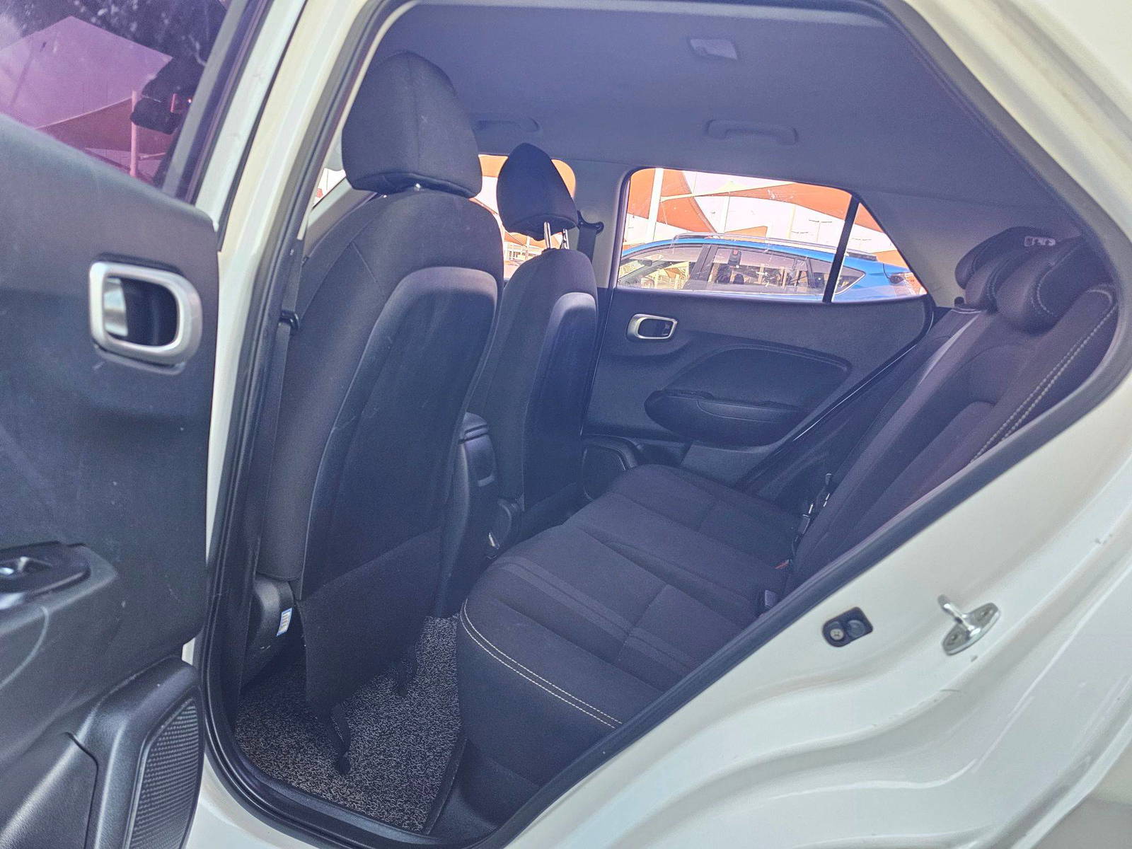 HYUNDAI VENUE SEL 2020 - Marhaba Auction Used Cars - Image 6