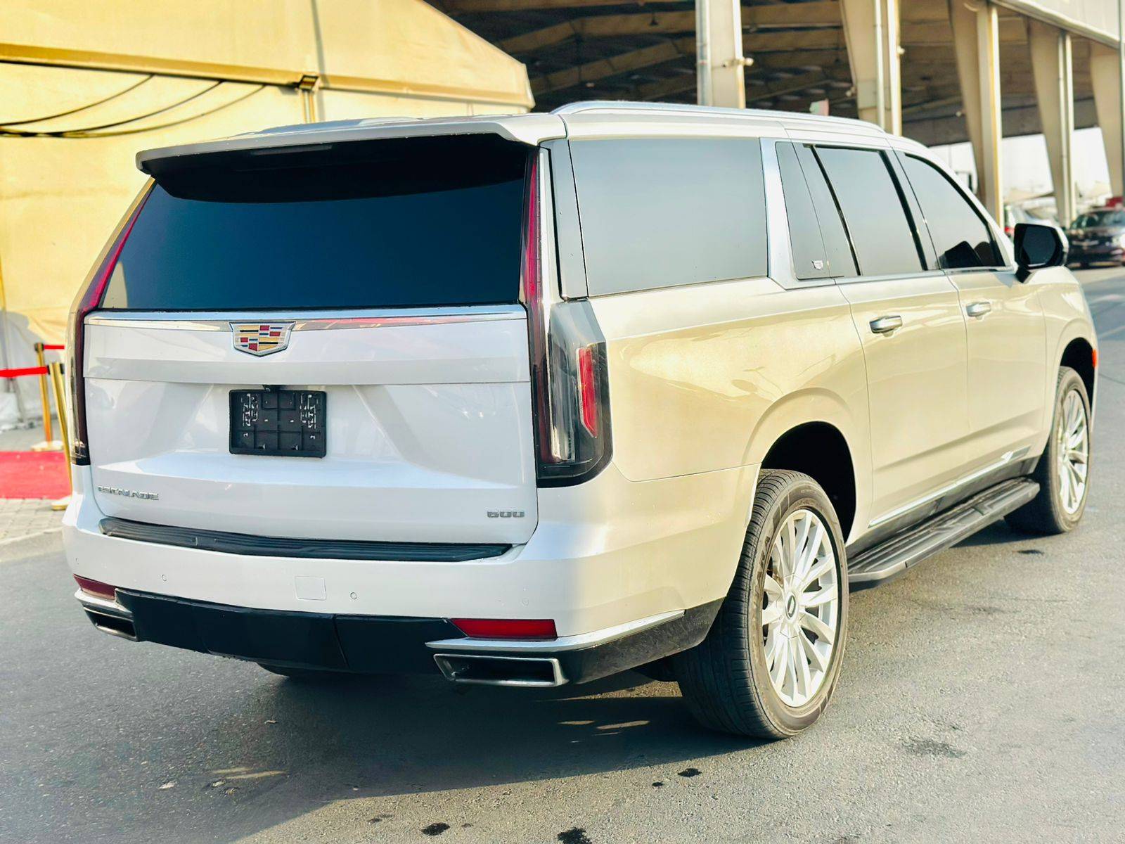 2022 CADILLAC ESCALADE — 51450 KM — Lot L5NR144571 — Souq - Marhaba Auctions Used Cars - Image 6