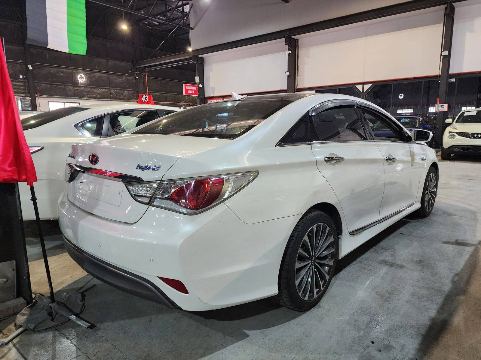 2012 HYUNDAI SONATA — 191807 KM — Lot 13108 — Al Quoz - Marhaba Auctions Used Cars - Image 6