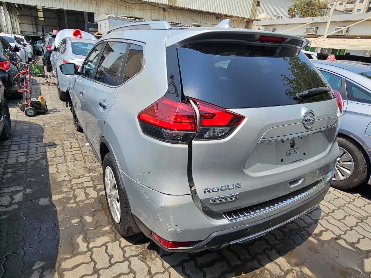 2017 NISSAN ROGUE — 151029 Miles — Lot W148483 — Main - Marhaba Auctions Used Cars - Image 6
