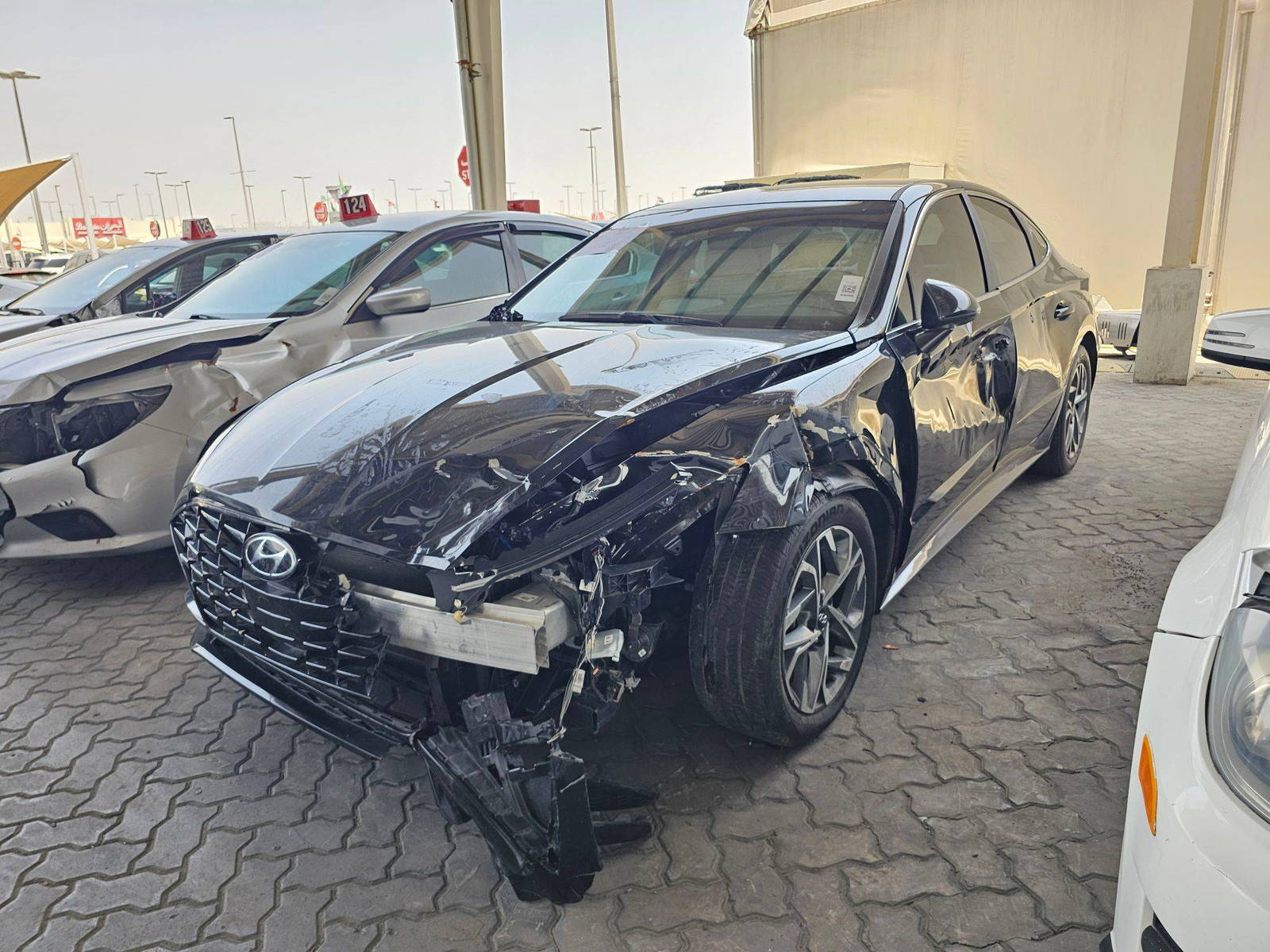 HYUNDAI SONATA 2022 - Marhaba Auction Used Cars - Image 5