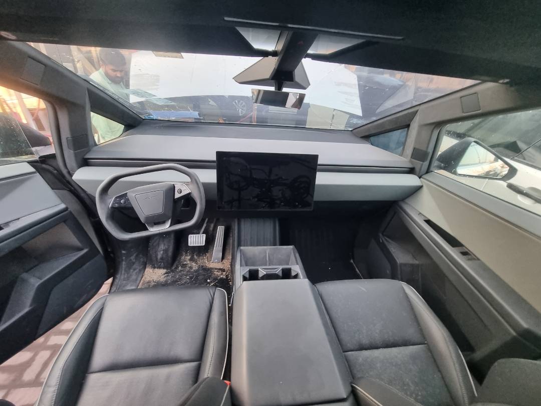 2024 TESLA CYBERTRUCK — 8952 Miles — Lot 1RA049015 — Ind. 12 - Marhaba Auctions Used Cars - Image 7