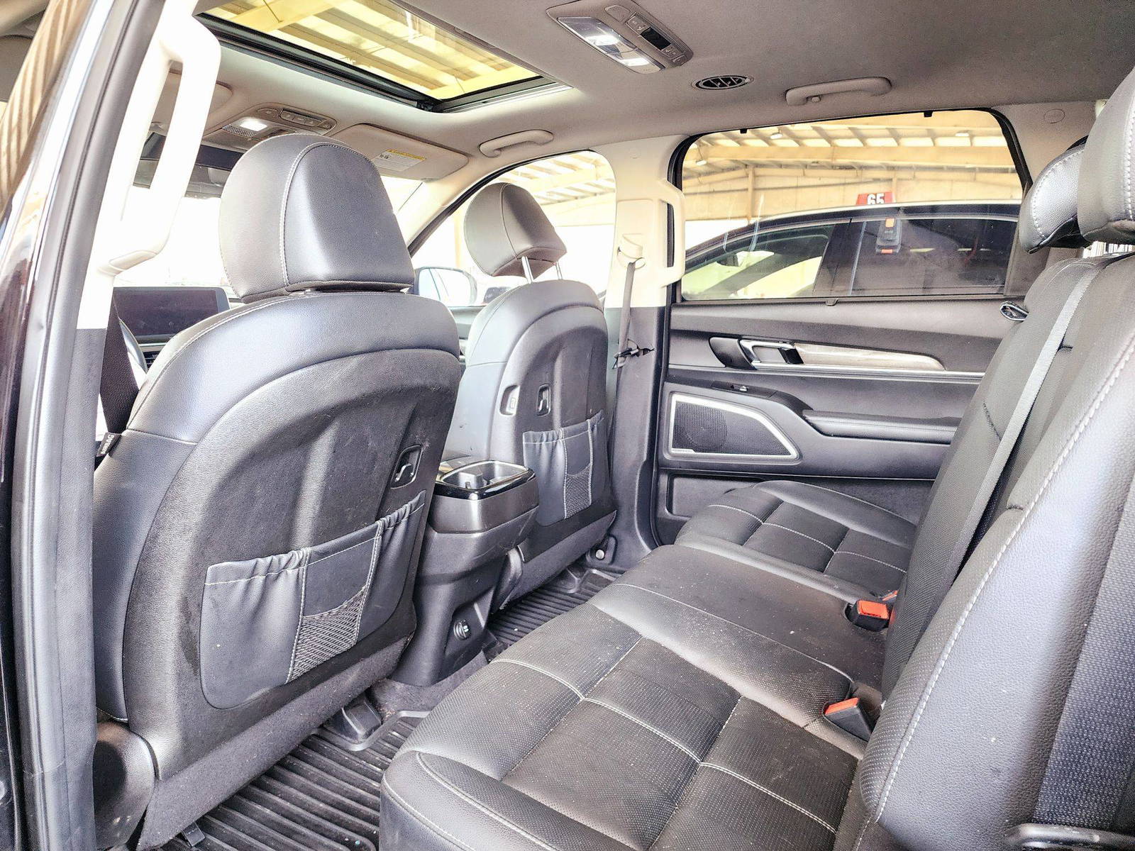 2022 KIA TELLURIDE — 46933 Miles — Lot 80865804 — Souq - Marhaba Auctions Used Cars - Image 6