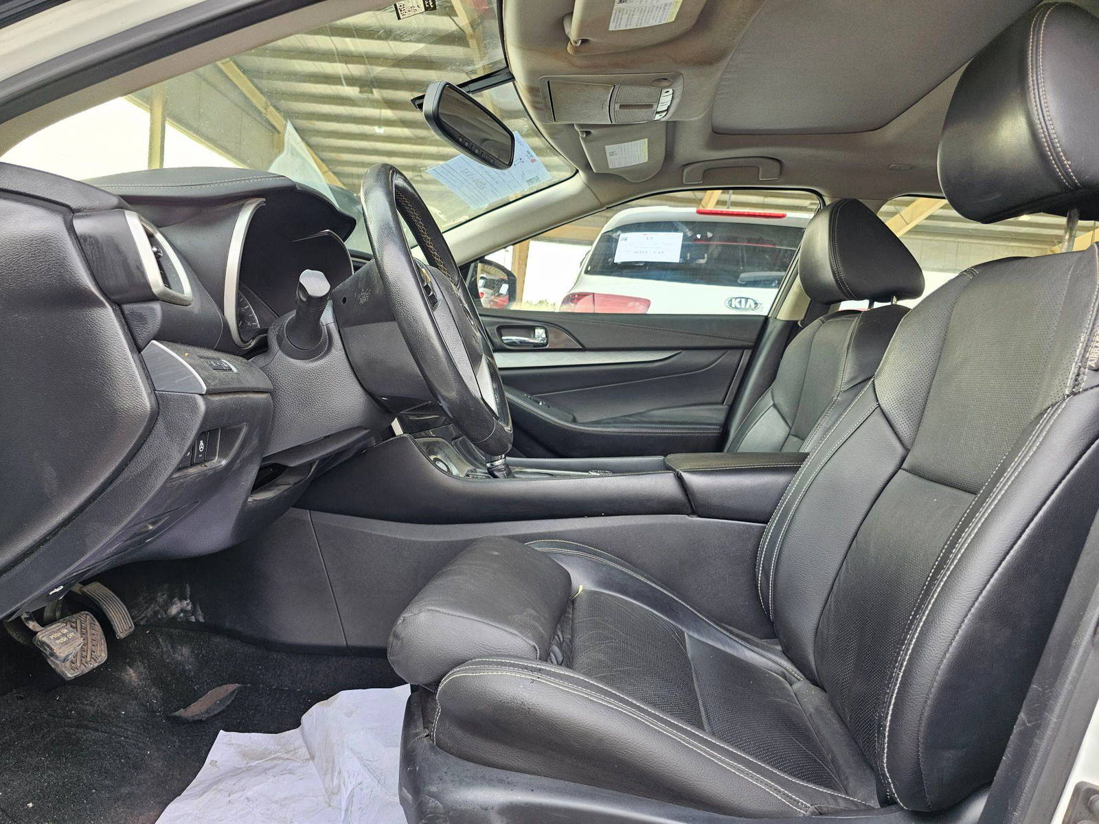 2017 NISSAN MAXIMA — 173247 Miles — Lot 5HC427092 — Souq - Marhaba Auctions Used Cars - Image 9
