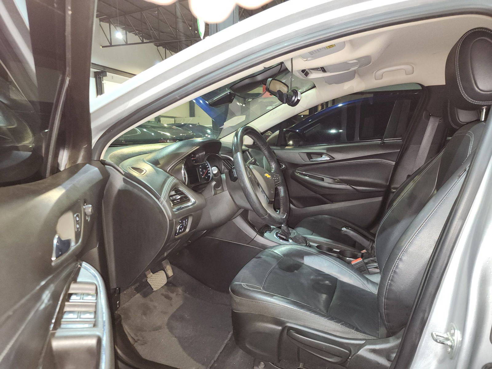 2017 CHEVROLET CRUIZE — 164375 KM — Lot 621444 — Main - Marhaba Auctions Used Cars - Image 9