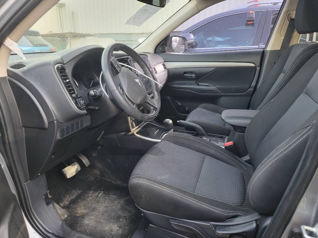 2017 MITSUBISHI OUTLANDER — 75422 Miles — Lot HZ054380 — Main - Marhaba Auctions Used Cars - Image 8
