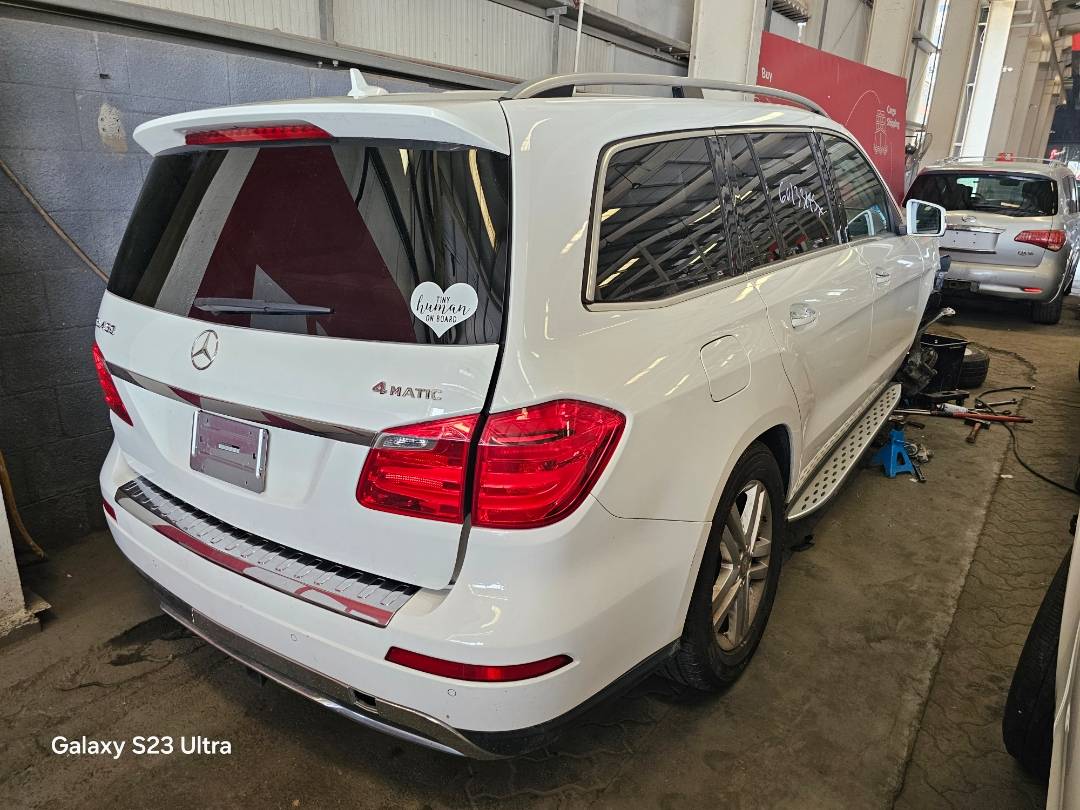 2015 MERCEDES BENZ GL-450 — 91365 Miles — Lot 9FA460473 — Main - Marhaba Auctions Used Cars - Image 4