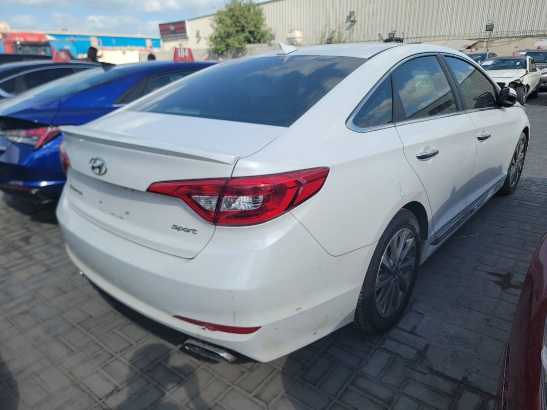 2017 HYUNDAI SONATA — 189242 Miles — Lot 585362 — Main - Marhaba Auctions Used Cars - Image 5