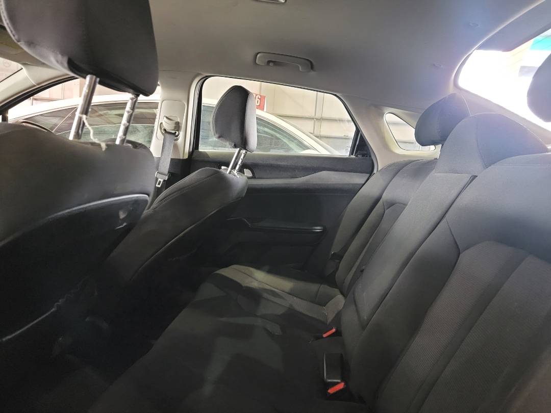 2022 KIA K5 — 68371 Miles — Lot 086942 — Main - Marhaba Auctions Used Cars - Image 7