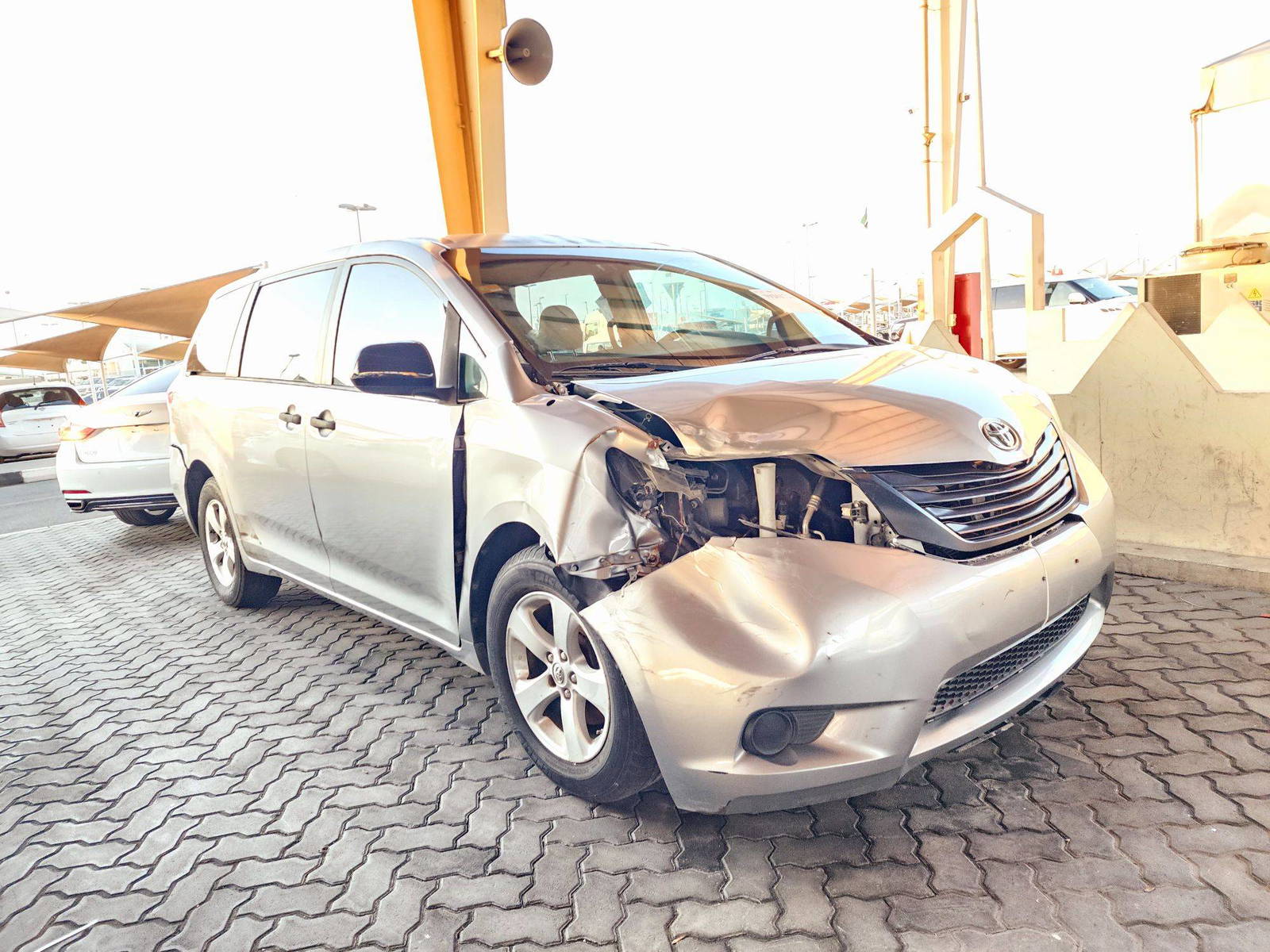 2013 TOYOTA SIENNA — 243566 Miles — Lot 39261726 — Souq - Marhaba Auctions Used Cars - Image 5