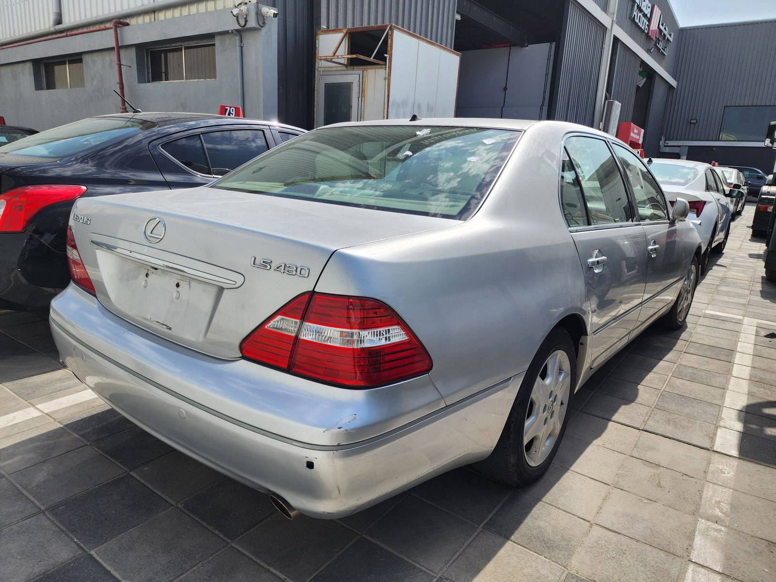 2004 LEXUS LS 430 — 141874 Miles — Lot 2105487 — Souq - Marhaba Auctions Used Cars - Image 5