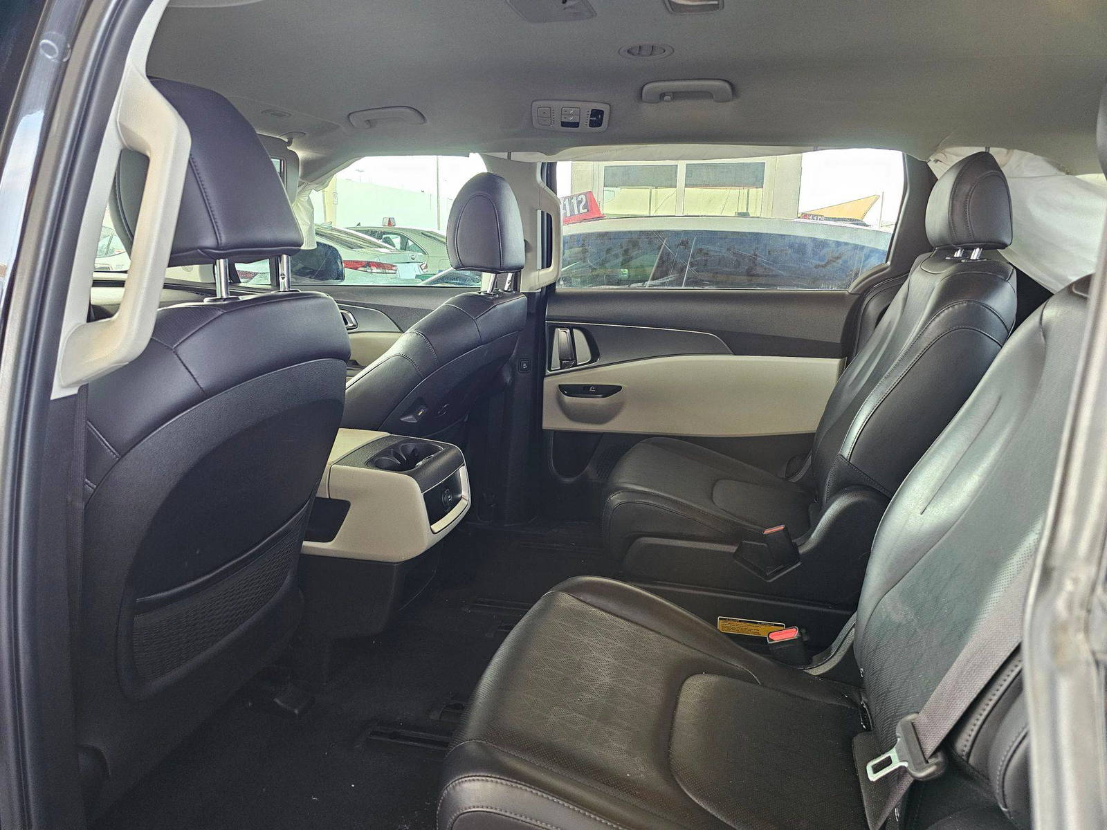 KIA CARNIVAL LX 2022 - Marhaba Auction Used Cars - Image 6