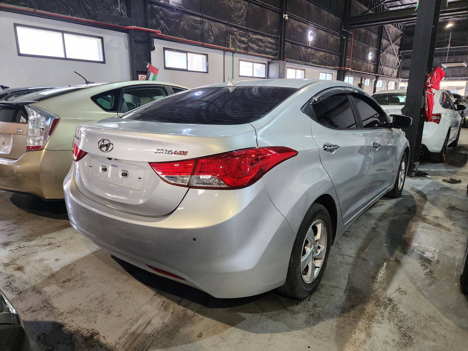 2011 HYUNDAI AVANTE — 182622 KM — Lot 078632 — Al Quoz - Marhaba Auctions Used Cars - Image 4