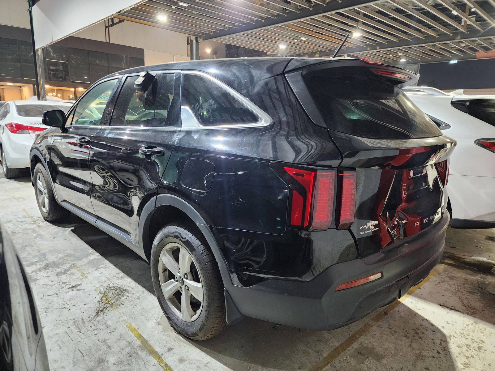 2022 KIA SORENTO — 101191 Miles — Lot LC8NG139021 — Souq - Marhaba Auctions Used Cars - Image 4