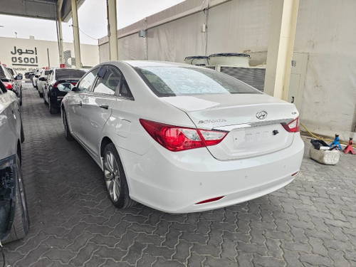 HYUNDAI SONATA