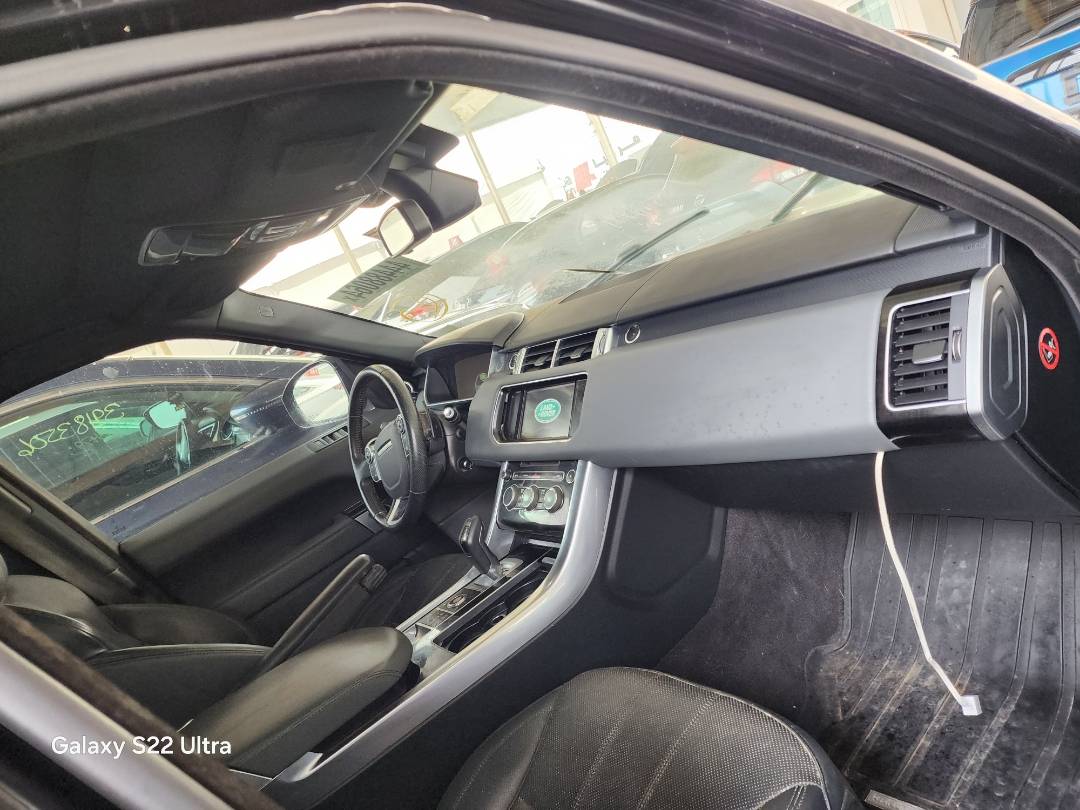 2014 LAND ROVER RANGE ROVER — 127907 Miles — Lot 99128 — Main - Marhaba Auctions Used Cars - Image 8