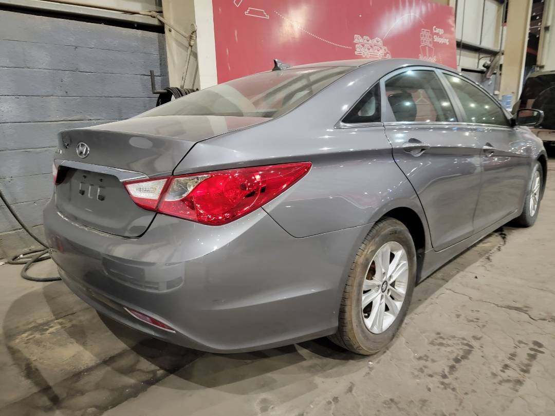 2013 HYUNDAI SONATA — 161439 Miles — Lot DH753568 — Main - Marhaba Auctions Used Cars - Image 3
