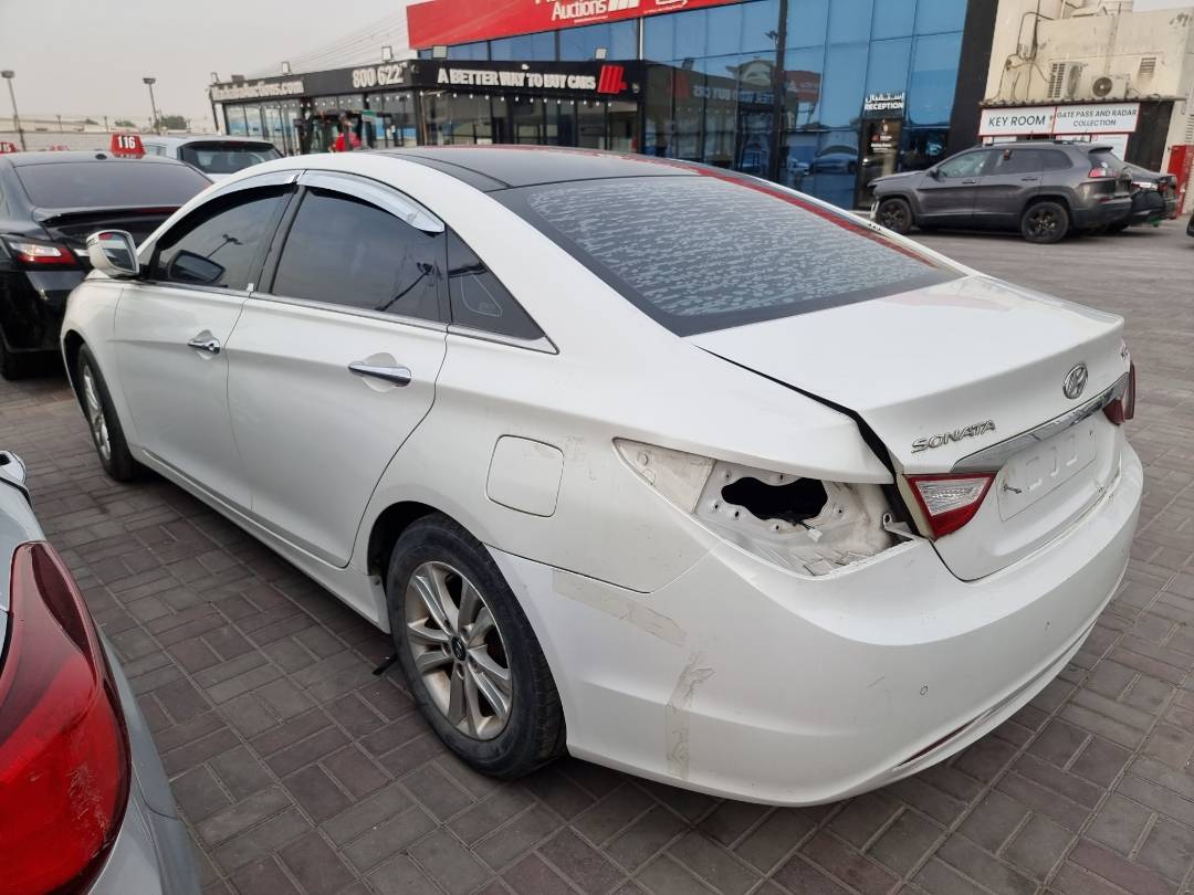 2012 HYUNDAI SONATA — 150206 KM — Lot 125487 — Souq - Marhaba Auctions Used Cars - Image 7