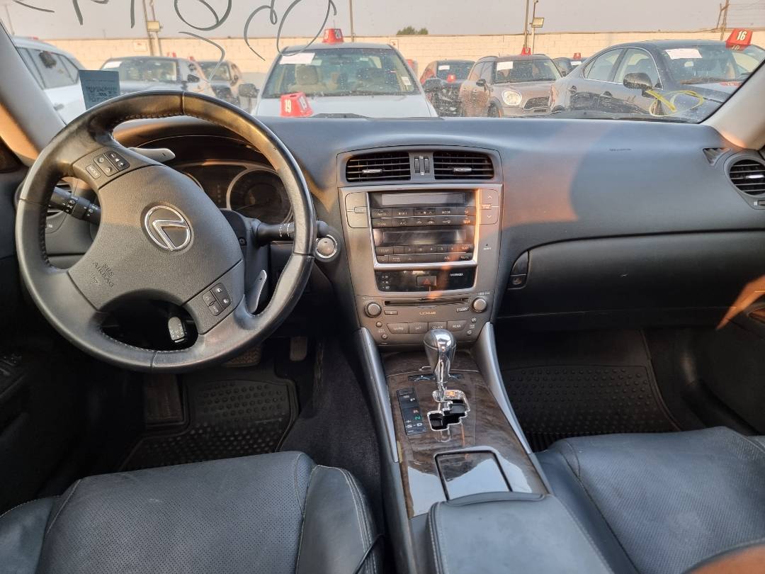 2010 LEXUS IS 250 — 188516 Miles — Lot 58556844 — Souq - Marhaba Auctions Used Cars - Image 7