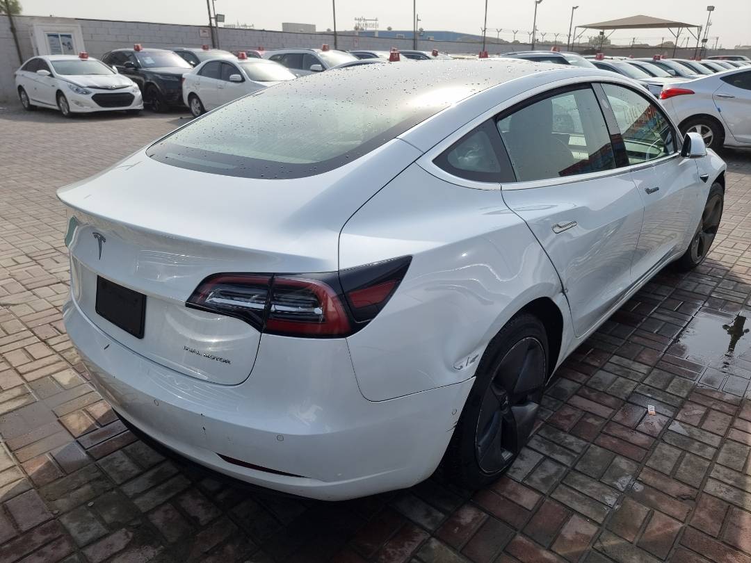 TESLA MODEL 3 2019 - Marhaba Auction Used Cars - Image 4
