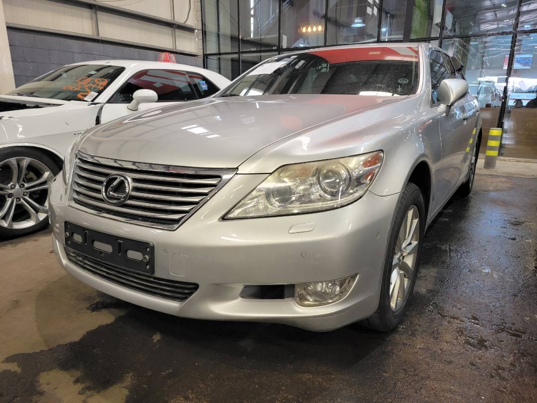 2012 LEXUS LS 460 — 129303 KM — Lot C5109416 — Main - Marhaba Auctions Used Cars - Image 5