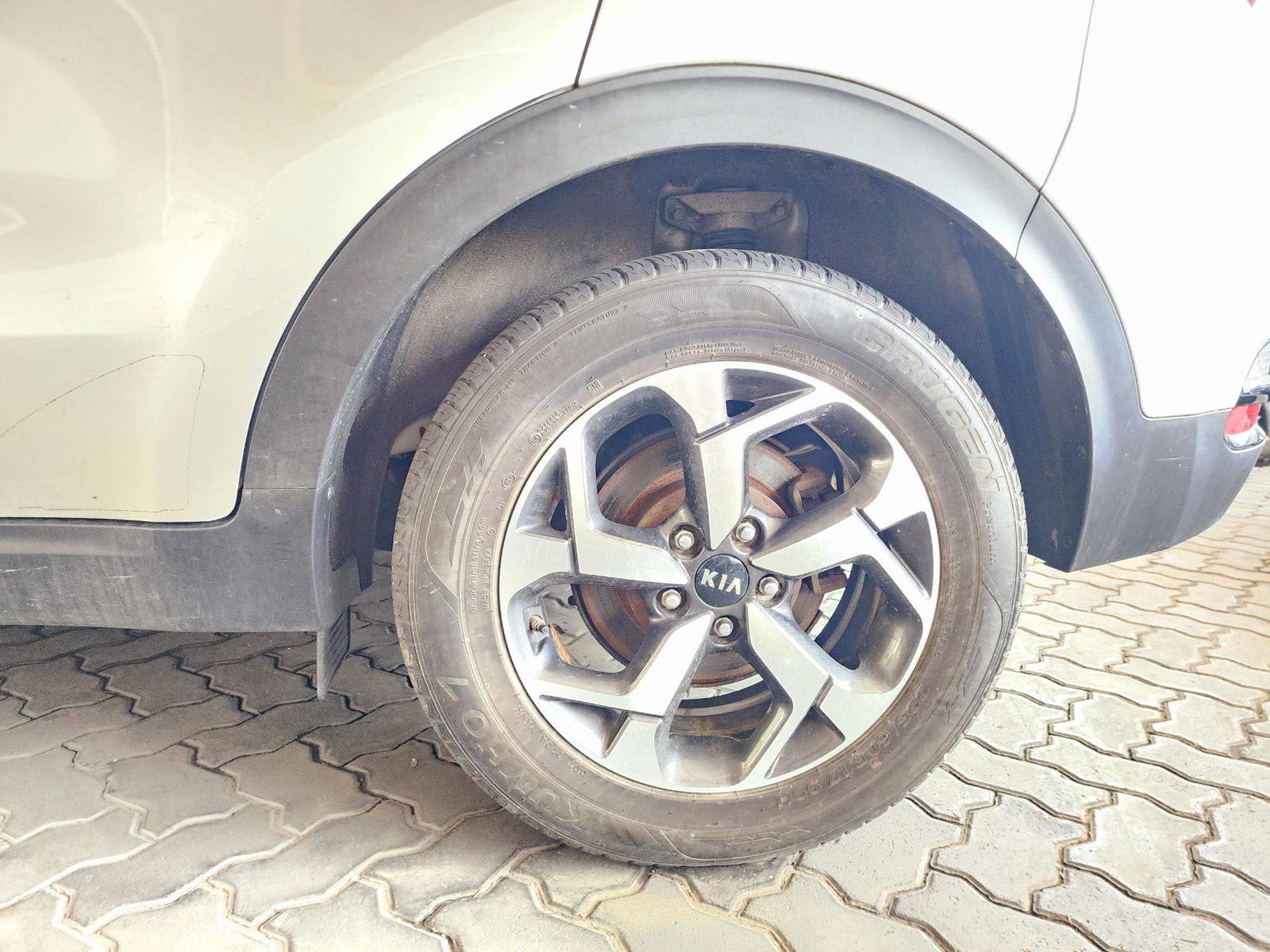 2020 KIA SPORTAGE — 19415 Miles — Lot ACXL7787001 — Souq - Marhaba Auctions Used Cars - Image 9