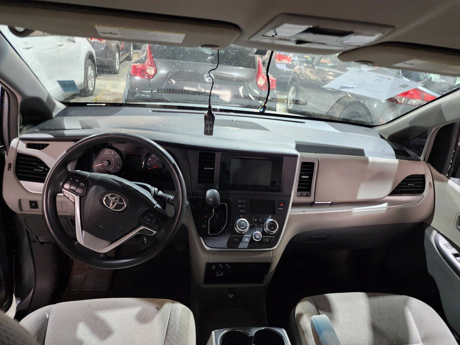 2015 TOYOTA SIENNA — 331212 KM — Lot 69385 — Main - Marhaba Auctions Used Cars - Image 8