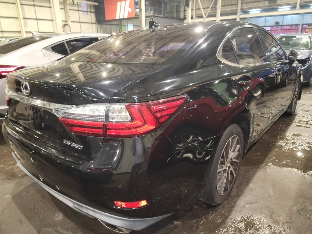 2016 LEXUS ES 350 — 76554 Miles — Lot 230330 - Marhaba Auctions Used Cars - Image 3