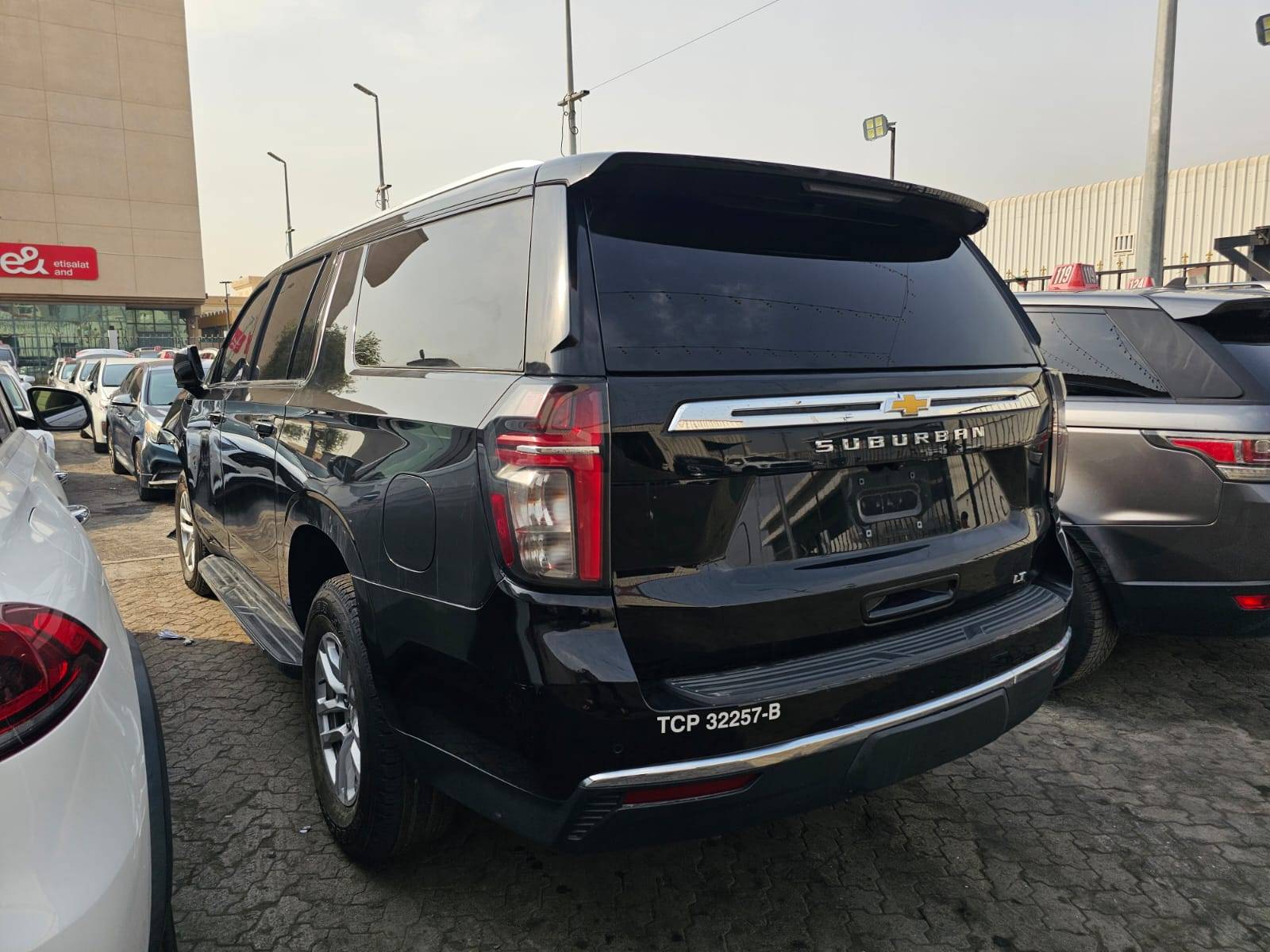 2023 CHEVROLET SUBURBAN — sold — 120611 Miles — Lot 112933 — Main - Marhaba Auctions Used Cars - Image 5