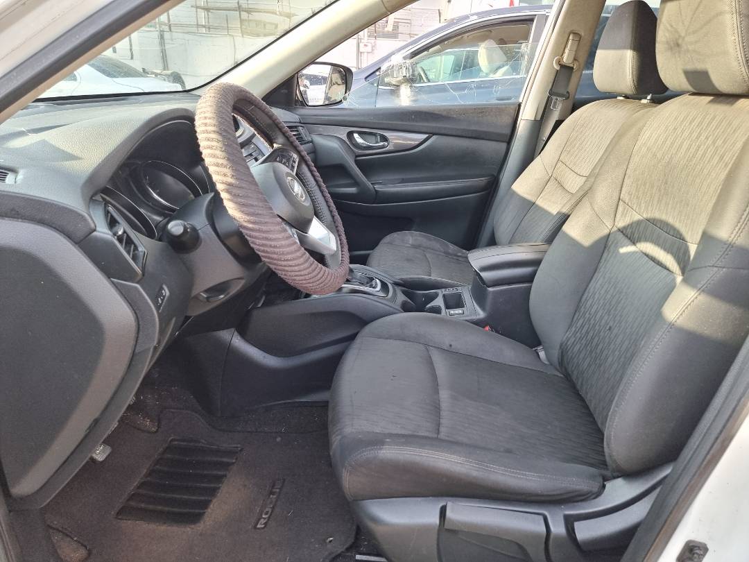 2019 NISSAN ROGUE — 179346 Miles — Lot 215487 — Souq - Marhaba Auctions Used Cars - Image 8