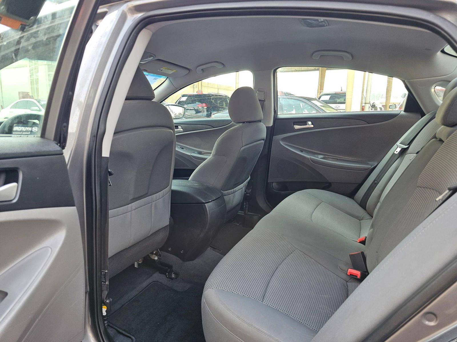 2011 HYUNDAI SONATA — 141657` Miles — Lot 169364 — Souq - Marhaba Auctions Used Cars - Image 6