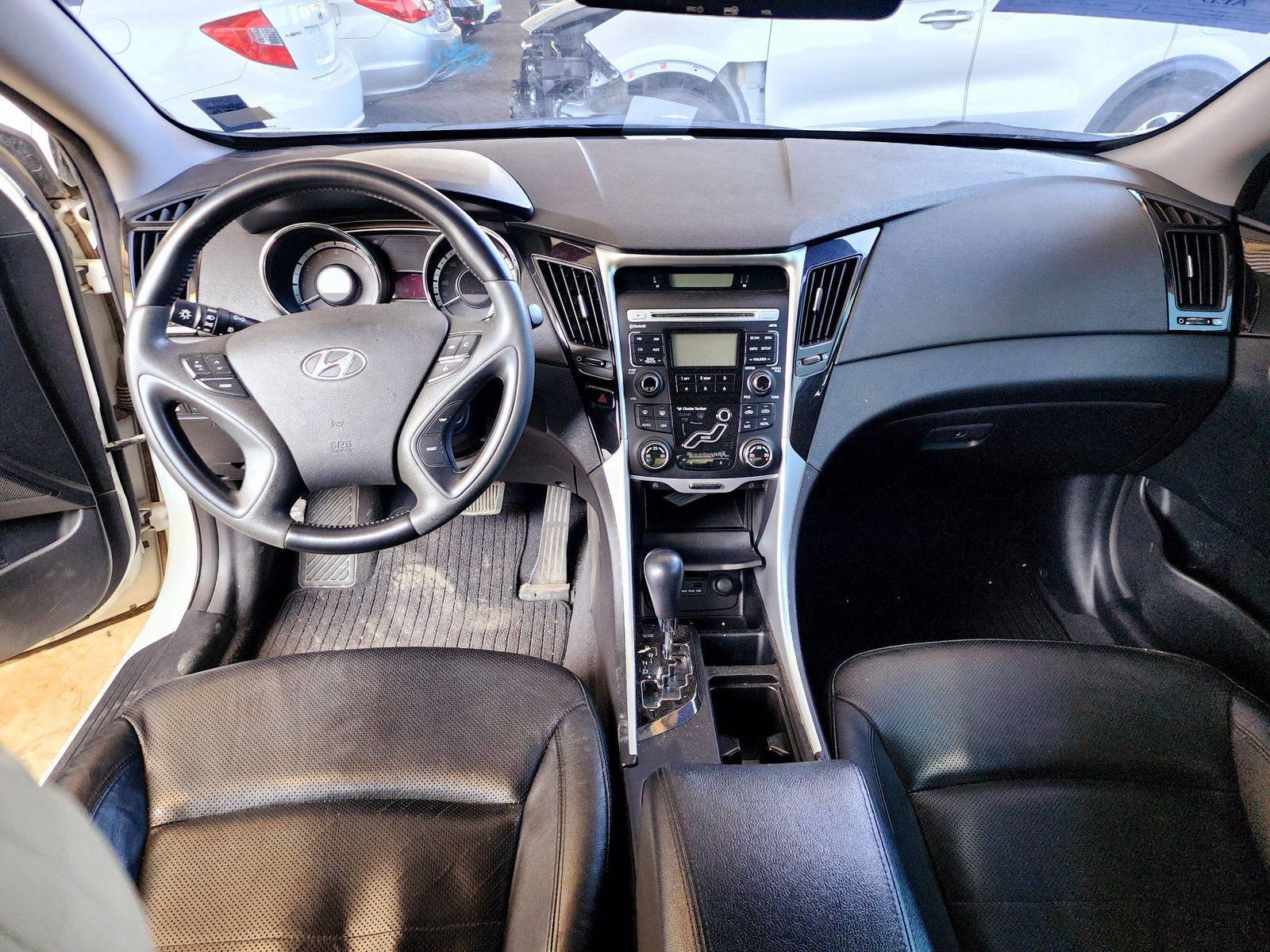 2011 HYUNDAI SONATA — 195192 KM — Lot 269158 — Souq - Marhaba Auctions Used Cars - Image 7